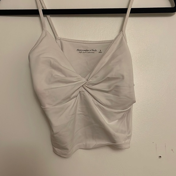 Abercrombie & Fitch Tops - V neck Abercrombie soft collection crop top